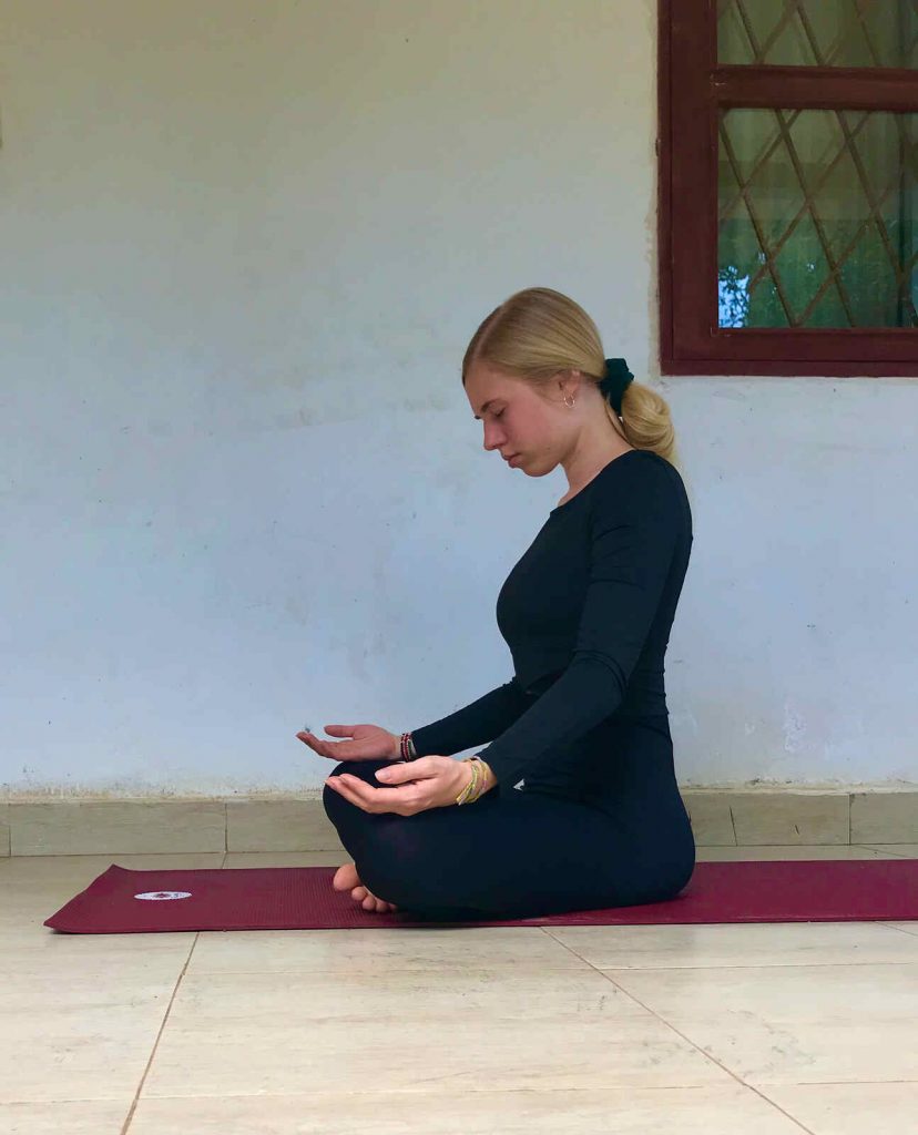 Meditation practice to relieve PMS symptoms in the autumn cycle phase