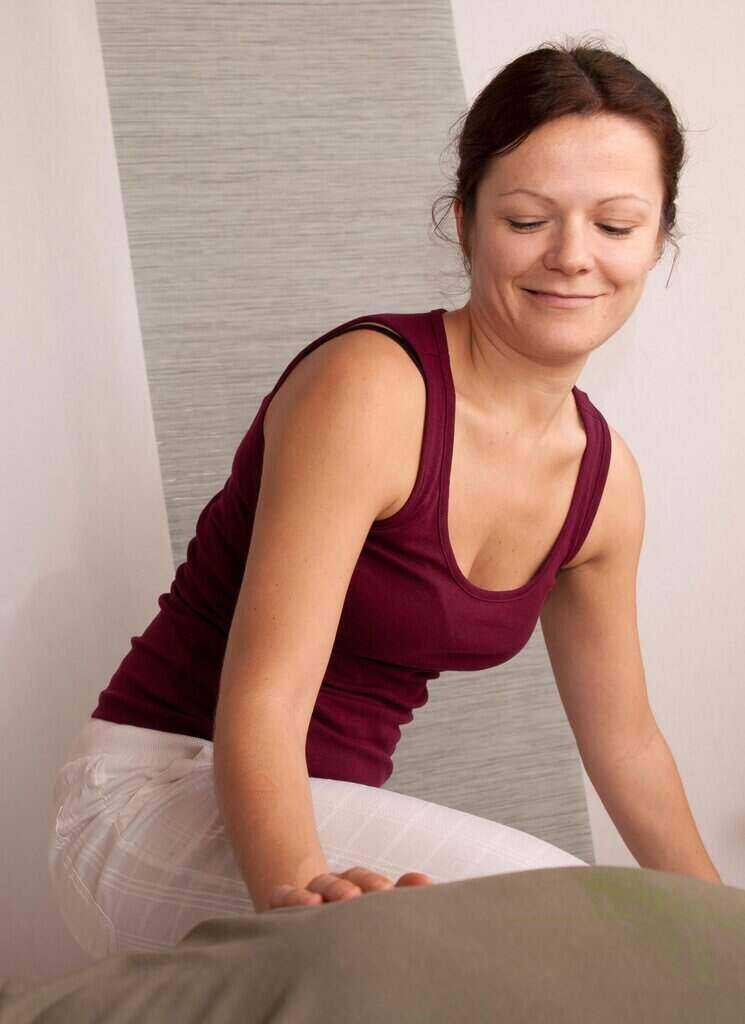 Shiatsu-Übung für menstruierende Menschen